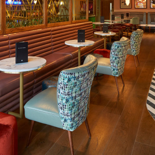 GUIDE TO RESTAURANT BENCH, BANQUETTE & BOOTH SEATING - Table Place